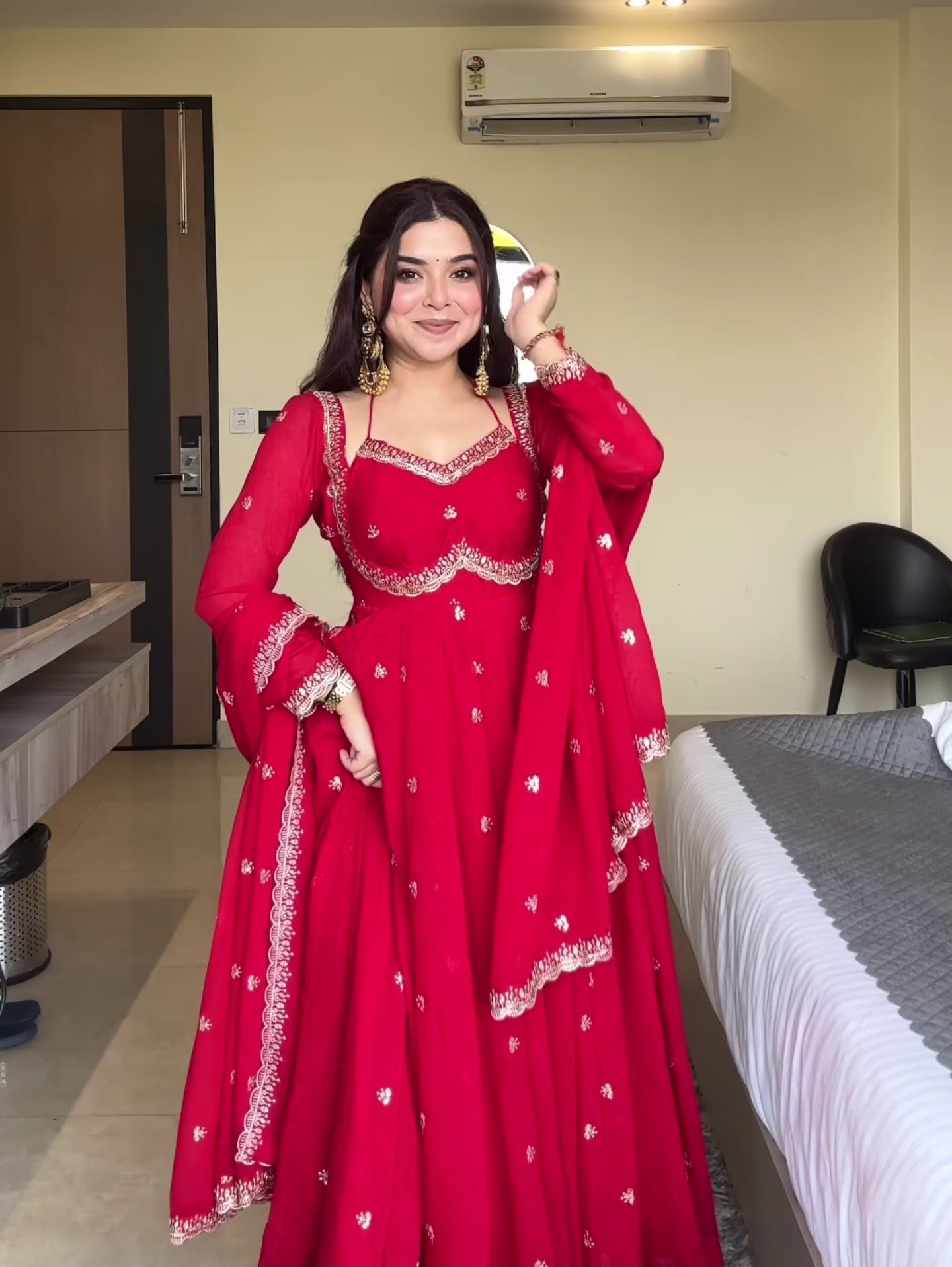 Crimson Harmony Embroidered Anarkali Set-serann