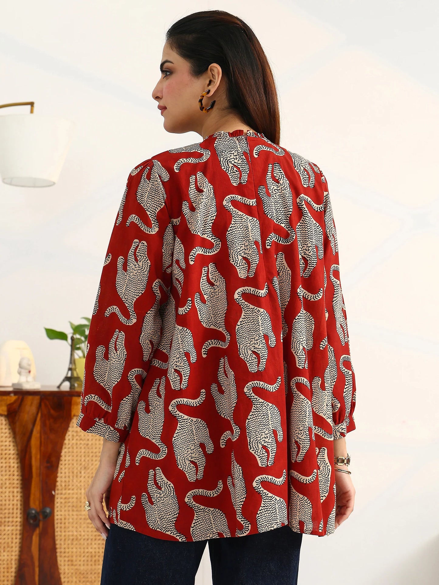 rust-tribal-printed-cotton-blend-straight-kurti
