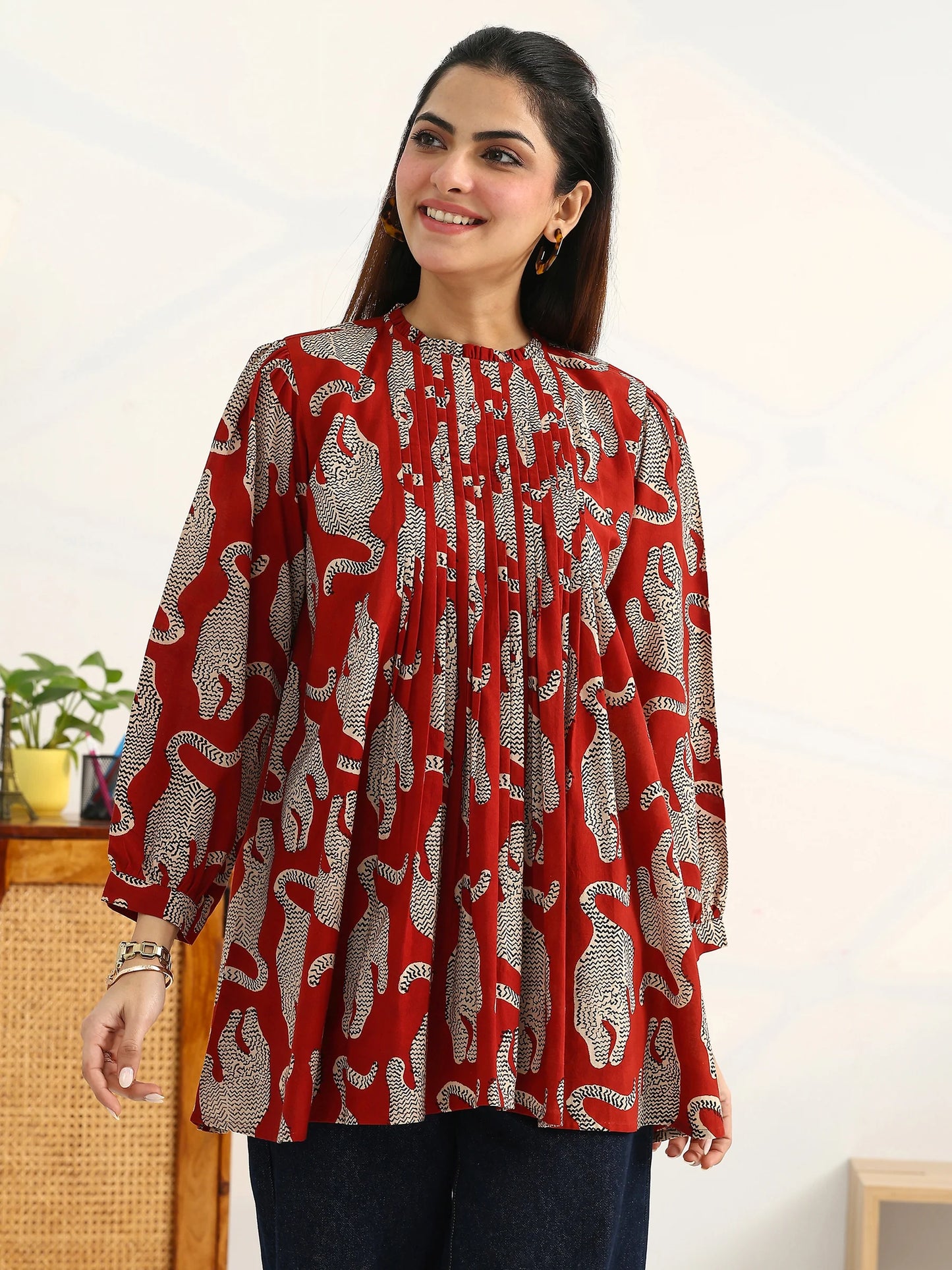 rust-tribal-printed-cotton-blend-straight-kurti