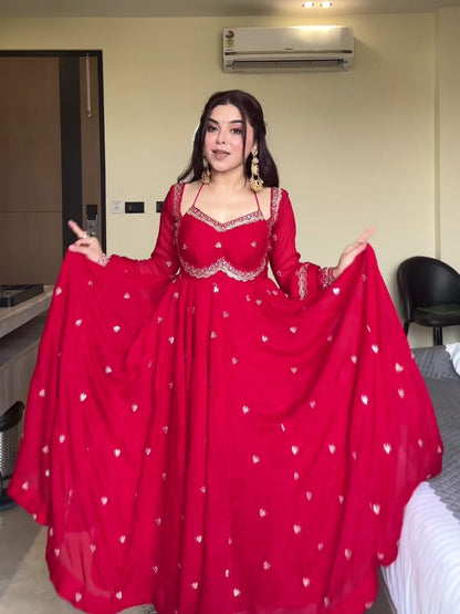 Crimson Harmony Embroidered Anarkali Set-serann