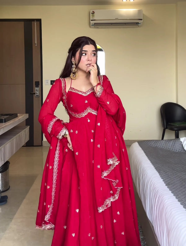 Crimson Harmony Embroidered Anarkali Set-serann